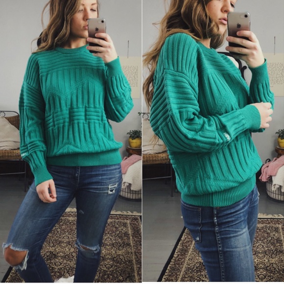 Vintage Sweaters - Vintage Cable Knit Crewneck sweater